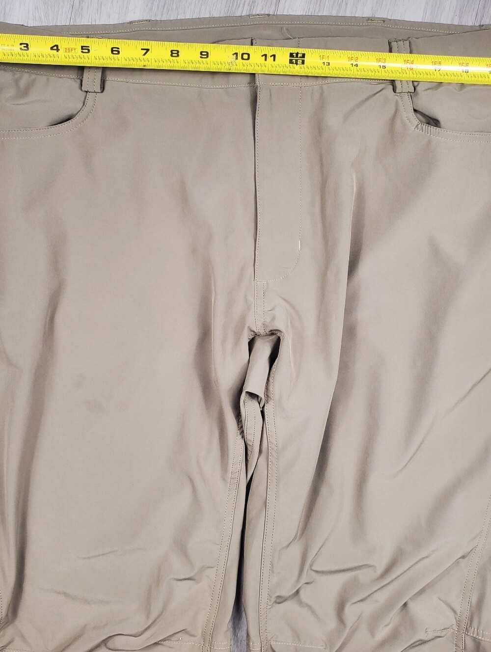 Lot of 2 Under Armour Golf Pants Men 42x32 Beige Stretch Performance - Picture 4 of 13
